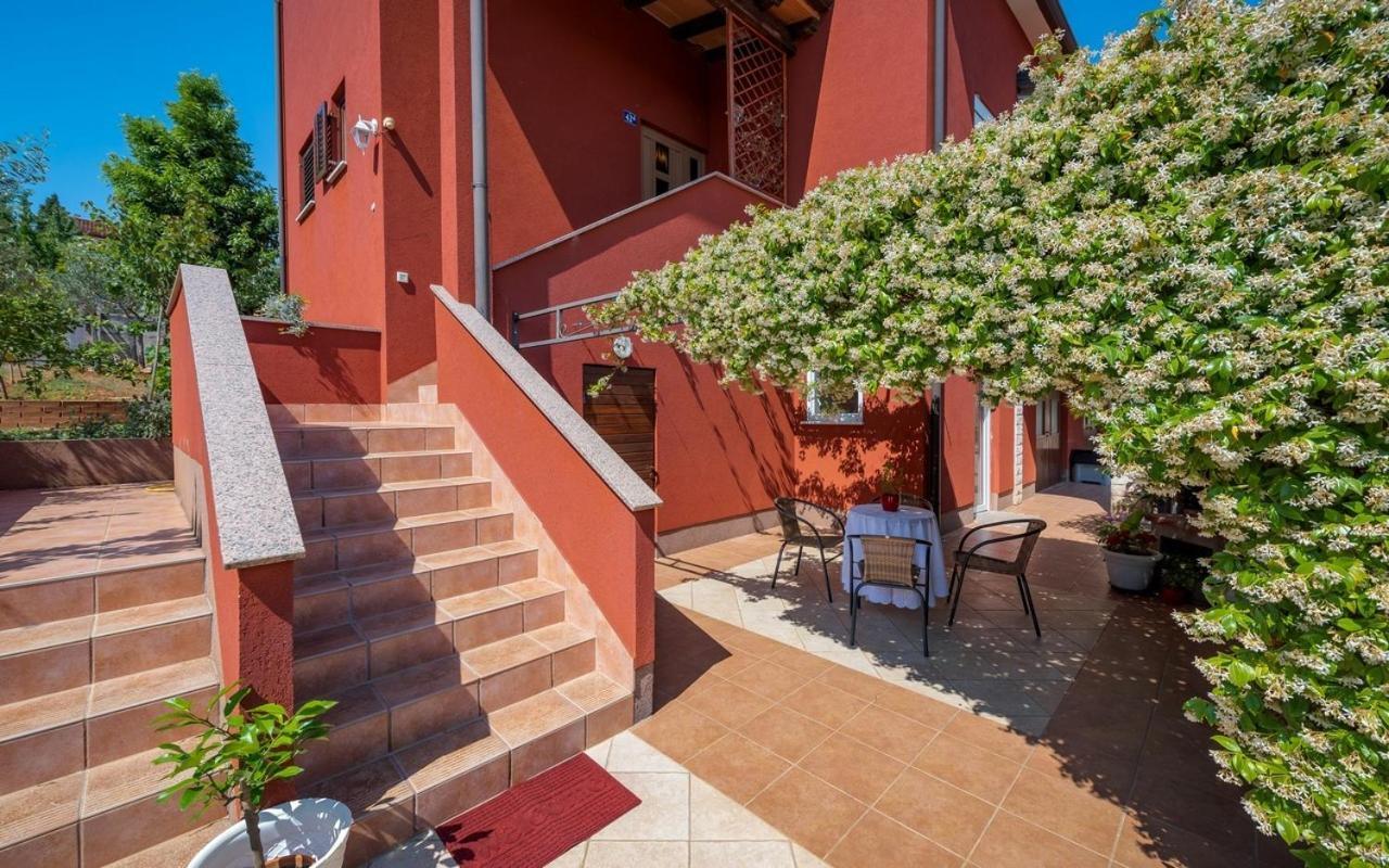 Iva House With Apartment Умаг Экстерьер фото
