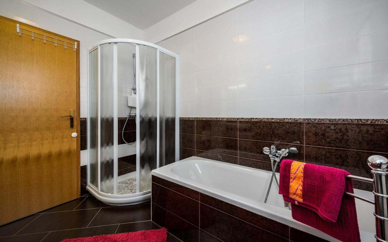 Iva House With Apartment Умаг Экстерьер фото